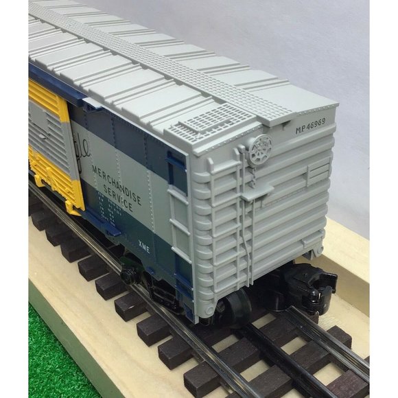 AtIas Industrial Rail / Missouri Pacific Eagle Merchandise #46969 Boxcar / 3R O - Picture 3 of 10